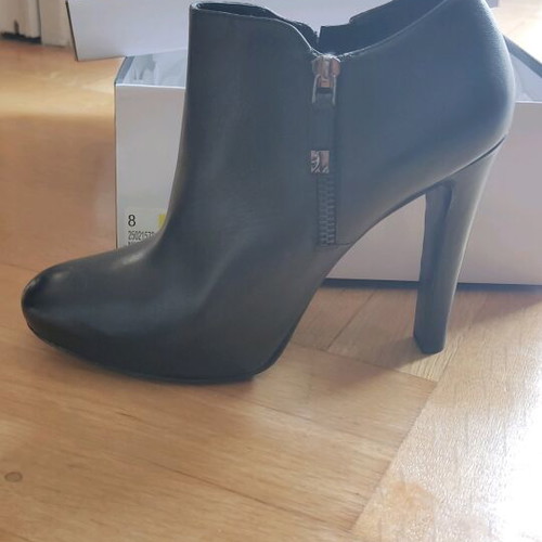 Nine West ankle boots new, leather, size 38, black
