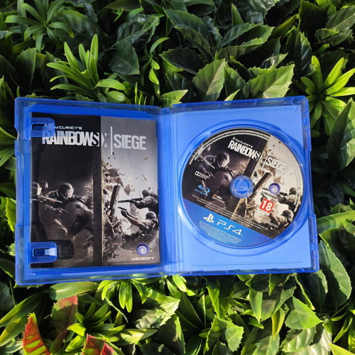 Tom Clancy's Rainbow Six Siege PS4 game