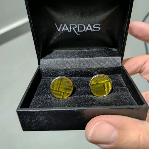 VARDAS cufflinks like new, yellow gold color