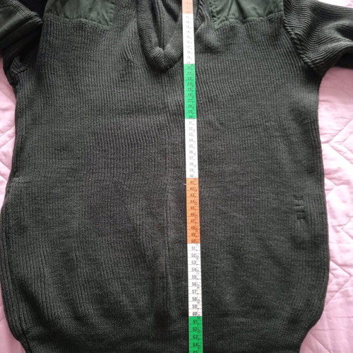 Military wool sweater like new with epaulets