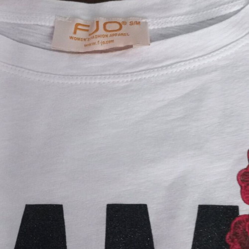 Women's t-shirts used, pack of 4, in very good condition
