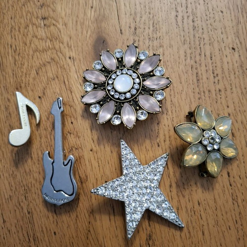 Pins set all together