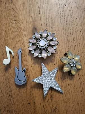 Pins set all together