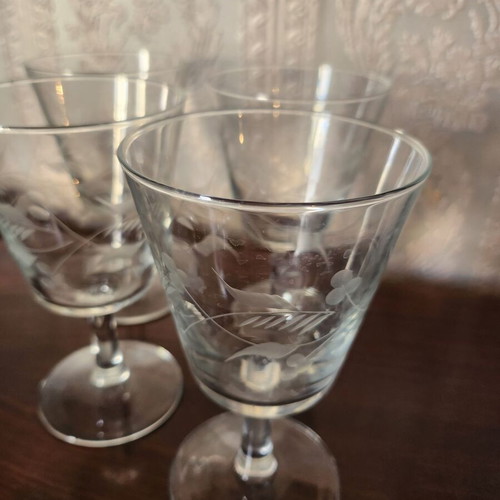 Crystal glass set used with wine, ouzo, shot glasses and mugs