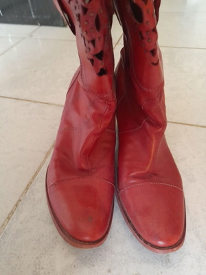 Leather boots used size 39
