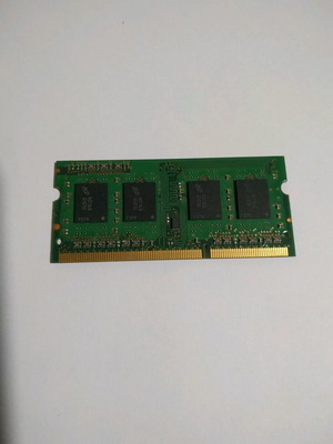 Карта памет 2GB RAM за лаптоп.