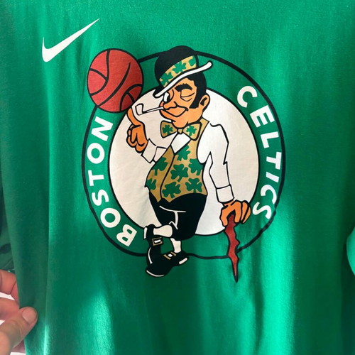 T-shirt Boston Celtics Nike size large new