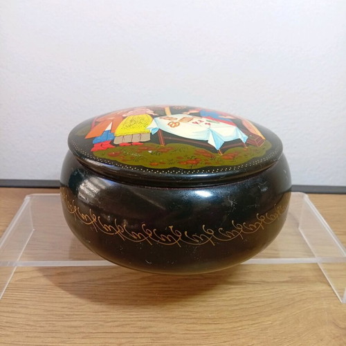 Vintage Russian Hand Painted Enamel Round Box, Metal Lacquer, 13cm