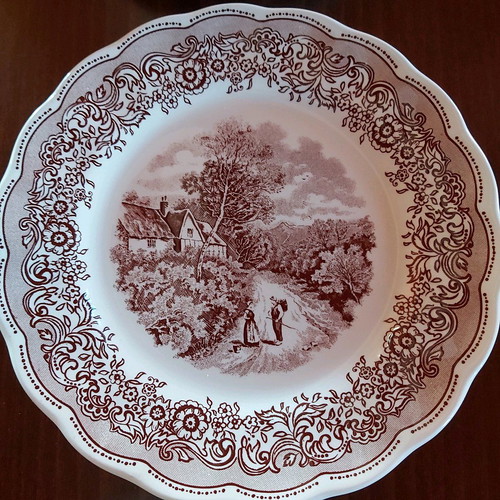 Swiss Landscape plates set with country cottage motif, new