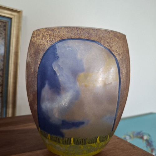 Goebel vase handmade with gold leaves and cat design