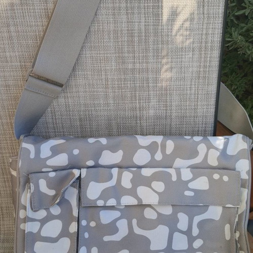 Diaper bag new, convenient for outings