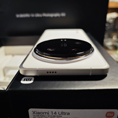 Xiaomi 14 Ultra 16-512GB white, like new, leather back