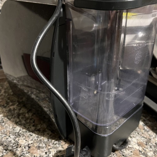 Bosch Tassimo Coffee Maker like new with descaling accessory and teapot