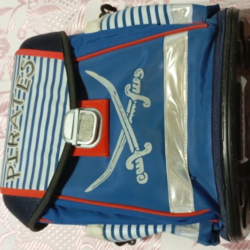 Pirates Backpack like new, blue