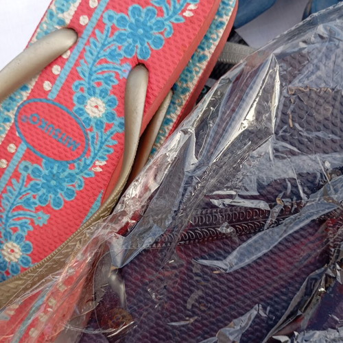 Flip-flops new, multicolor set with gift pair