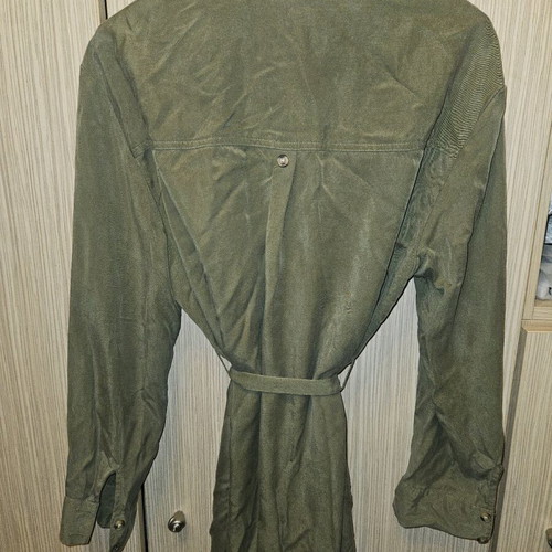 Bershka khaki shirt like new, semi-fitted with belt size L