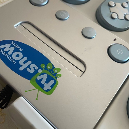 Playful TV Show game console used with 4 controllers