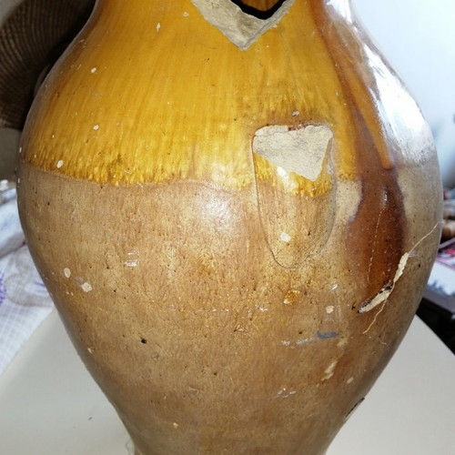 Vintage broken ceramic kioupi from 1940s