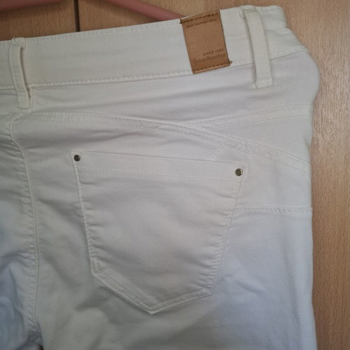 Stradivarius white elastic pants like new, size L