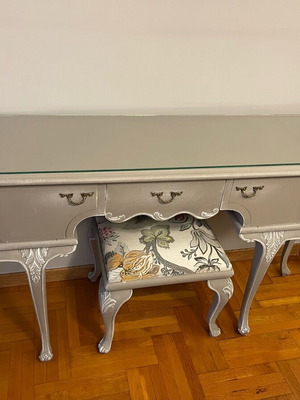 Vintage dressing table with glass surface like new