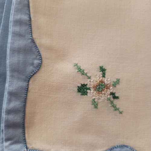 Napkins new, pack of 8, 27x27 cm, machine embroidery