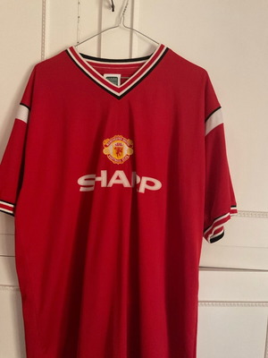 Φανέλα ρετρό Manchester United 1985 μέγεθος XL καινούργιο επίσημο αντίγραφο