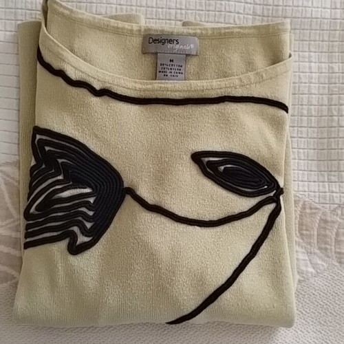 Cotton women's blouse with 3/4 sleeve size M like new