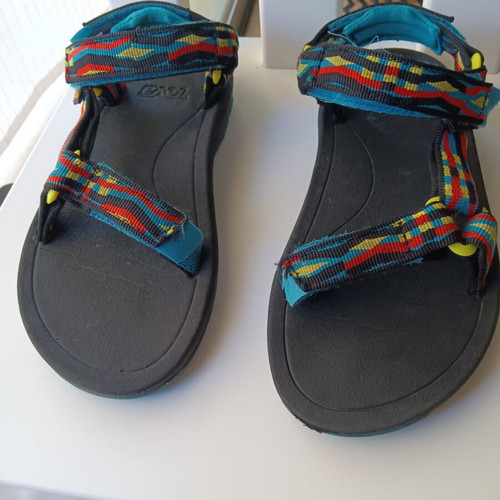 Teva Hurricane XLT 2 kids sandals size 31 like new, multicolor