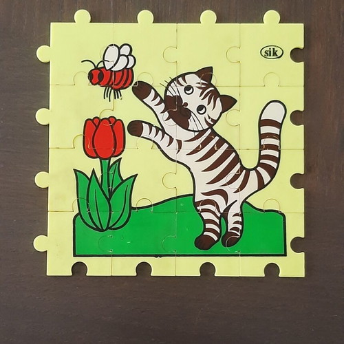 SIK Plastic Children's Puzzle 80s used, sturdy thick plastic