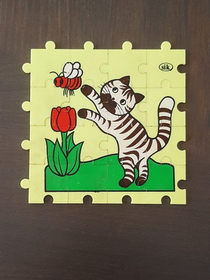 SIK Plastic Children's Puzzle 80s used, sturdy thick plastic