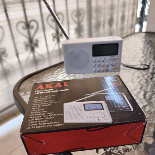 Akai World Band Radio new, unused