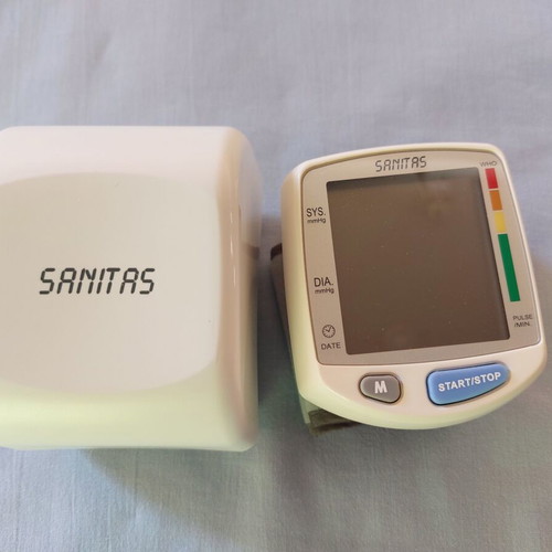 Sanitas wrist blood pressure monitor used