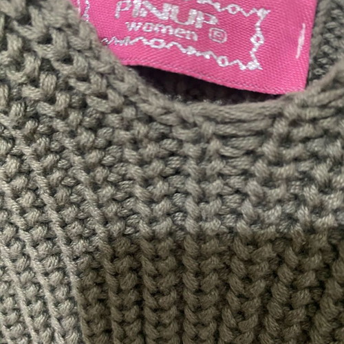 Pinup Women Chunky Knit Crop Top olive green like new