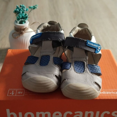 Biomecanics children's shoes sandals size 20, grey blue