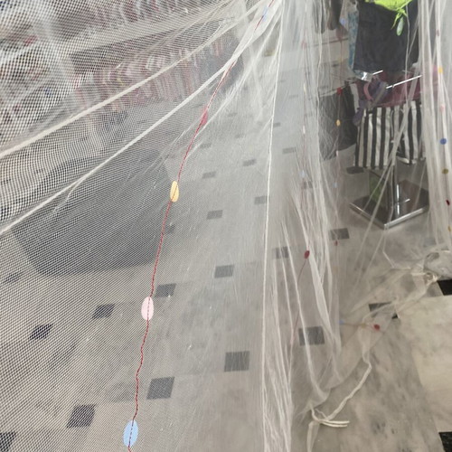 Mosquito net like new with cotton flags