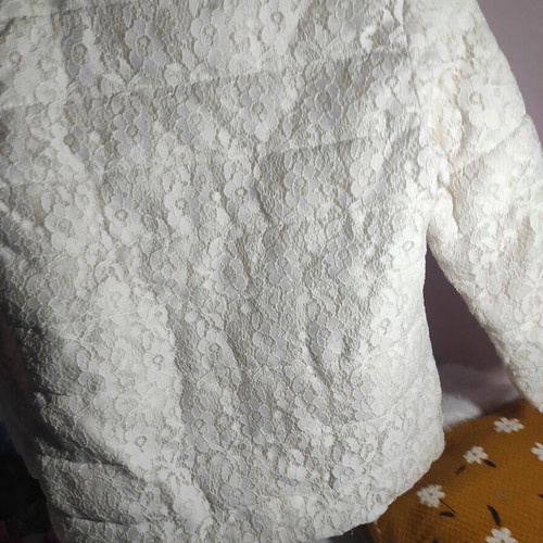 Lace jacket white girl size 4 like new Evita