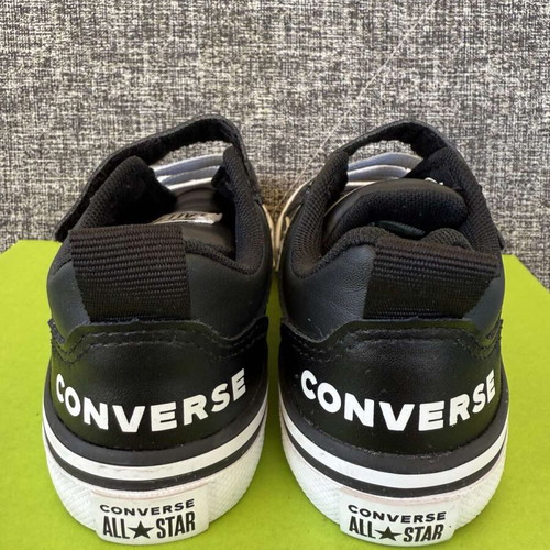 Converse unisex leather sneakers like new, size 28 (17 cm)