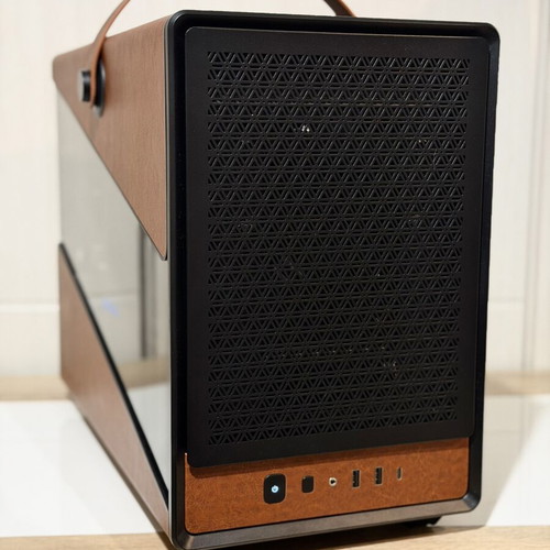 Gaming Computer Xeon E5-2650 V2 RX 580 32GB RAM like new