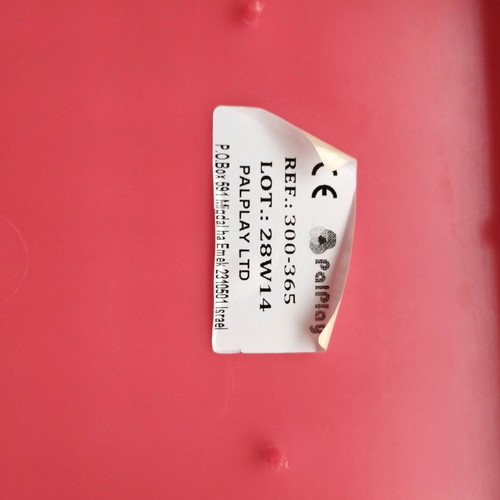 Palplay children's table like new, pink/fuchsia, durable plastic