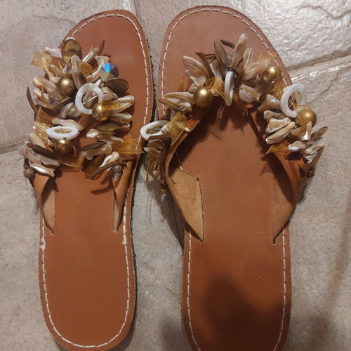 Leather sandals handmade, like new, size 39, decorated with shells and pearls