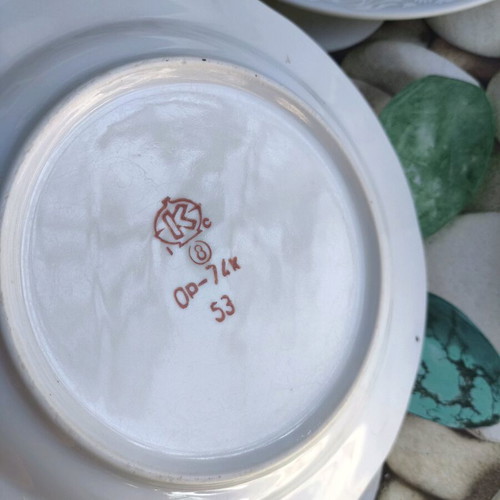 Porcelain plate set like new, 4 pieces