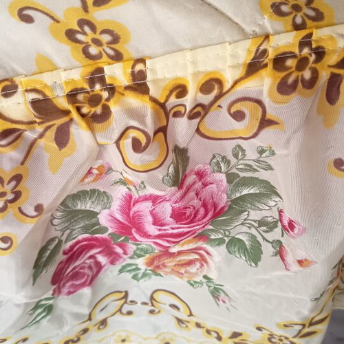 Vintage floral quilted bedspread, 1.50 x 2.00m, ecru with pink roses