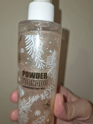 Shimmering Body Mist powder scent, new