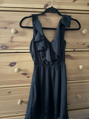 Dress H&M black size S like new