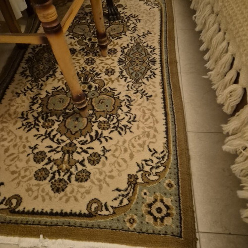 Machine-made rugs set of 3 like new, 1.5x0.75 m, with fringes
