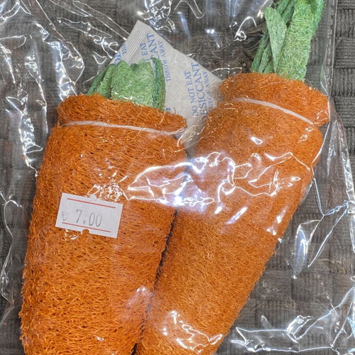 Naturest Loofah Carrots 3-in-1 natural toy, snack & dental for rodents