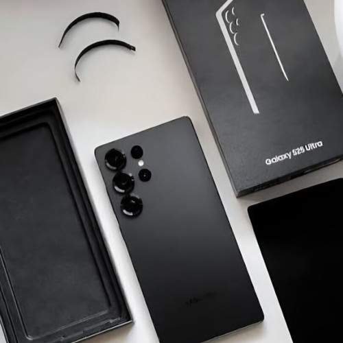 Samsung Galaxy S25 Ultra 256GB Titanium Jet Black Android phone