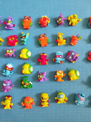 Super Zings figures like new