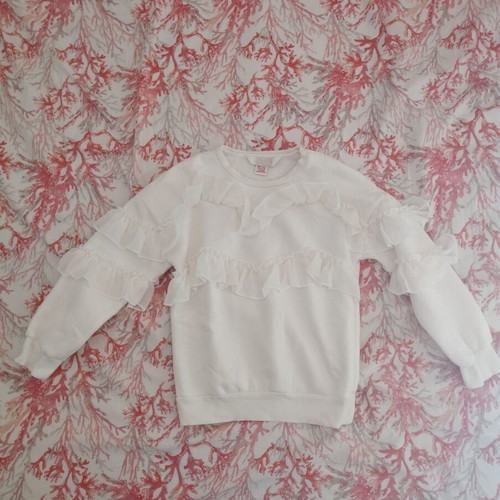 Waikiki sweatshirt with ruffles like new, cotton, white, size 7-8 years