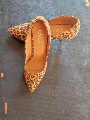 Leopard pointed pumps used, size 37, heel about 4.5 cm